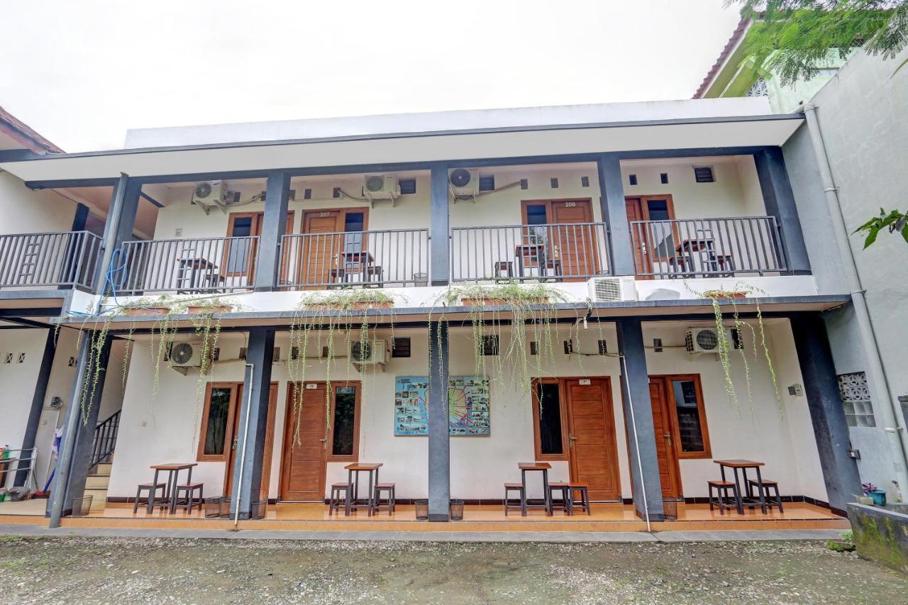 Hotel Wisma Ck Kebumen エクステリア 写真