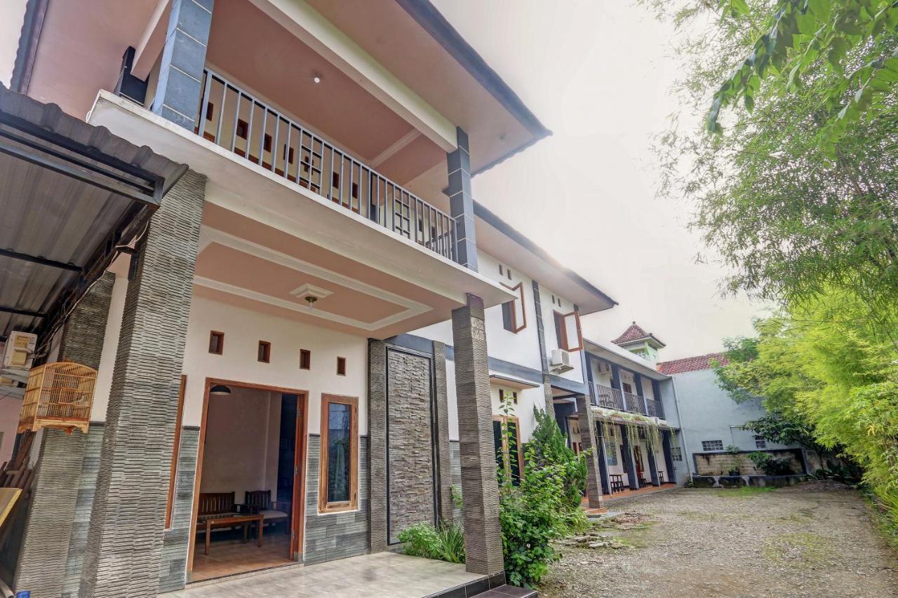 Hotel Wisma Ck Kebumen エクステリア 写真