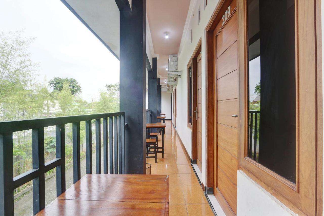 Hotel Wisma Ck Kebumen エクステリア 写真