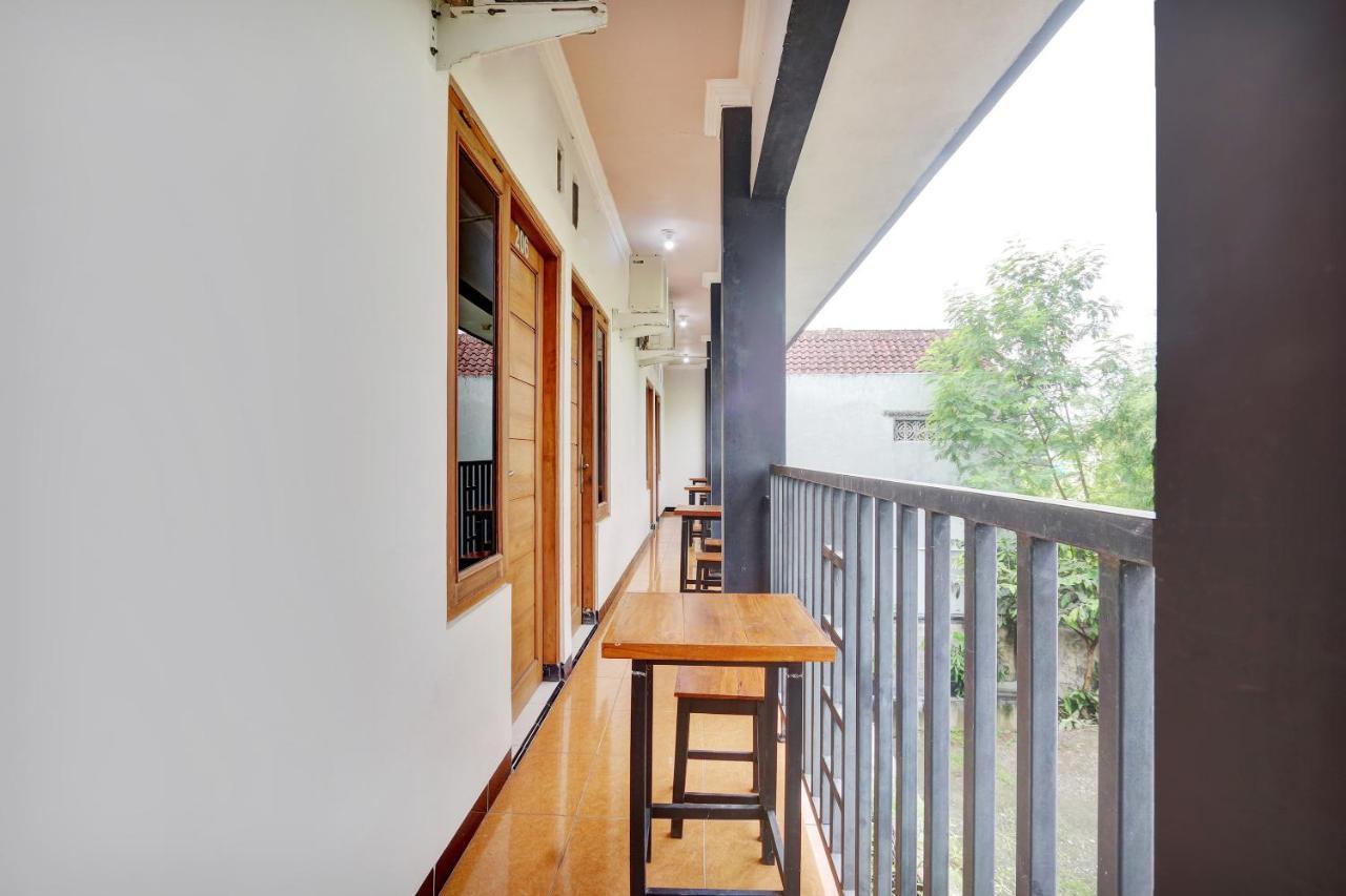Hotel Wisma Ck Kebumen エクステリア 写真
