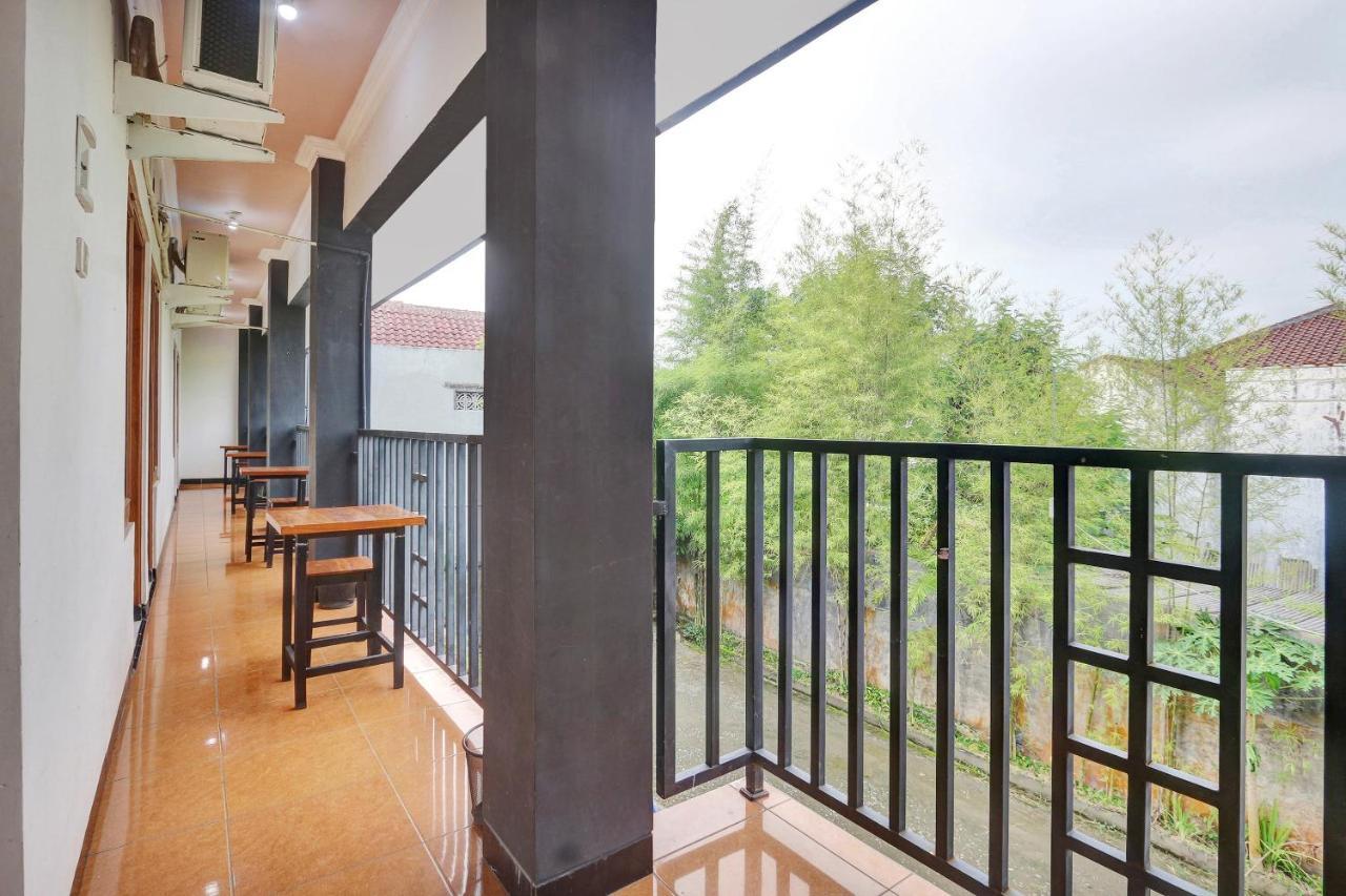 Hotel Wisma Ck Kebumen エクステリア 写真
